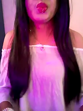 Cutie-Whiskey1 online show from November 27, 9:01 am