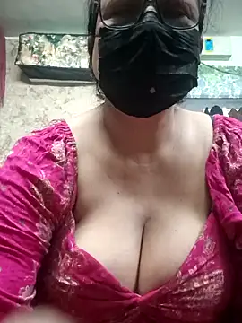 thehotlady online show from February 13, 2:57 am