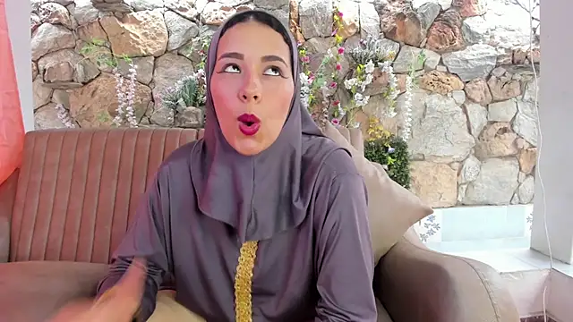 ShanaJamil online show from July 17, 1:04 pm