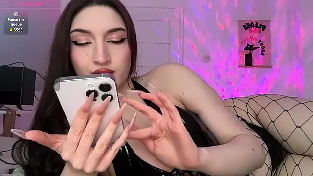 Jessasmith online show from April 22, 4:59 pm