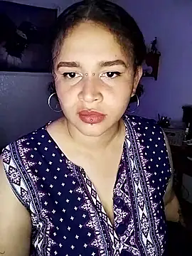 Julie wallace online show from March 4, 8:15 pm