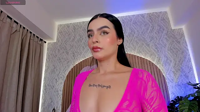 Sophiie Belle online show from November 4, 2:33 pm