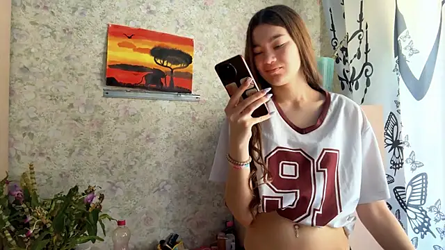 Cuteviola online show from April 18, 12:57 am