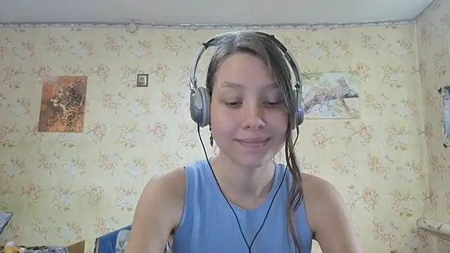Snapshot of QutieDaSweet chatting on October 5, 6:29 am QutieDaSweet online show from October 5, 6:29 am