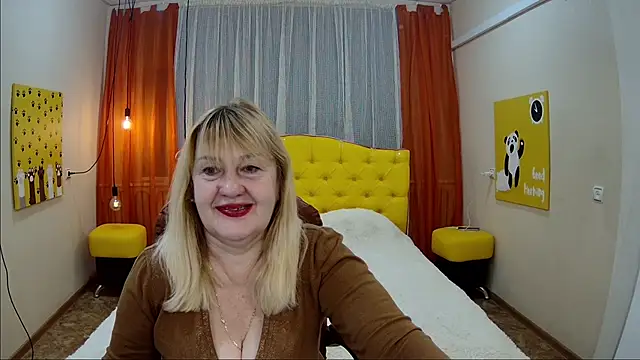 EmmaEllison online show from November 21, 7:10 am