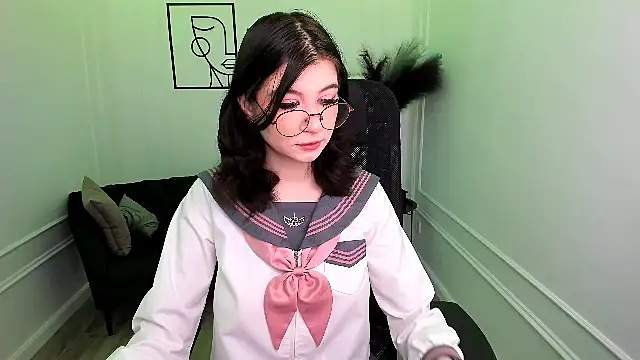 MeLLSawertyq online show from October 14, 7:49 pm