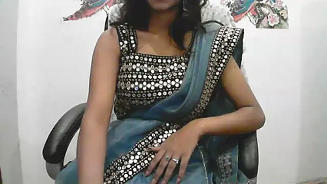 short girl  online show from July 22, 4:19 pm