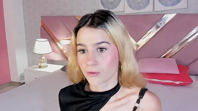 ChloeLaurentt online show from December 2, 1:35 pm