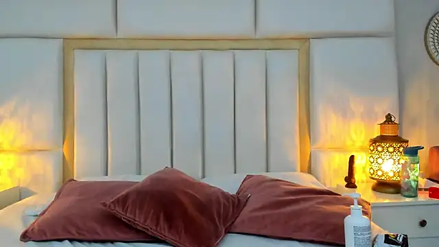 LaylaaDoll online show from April 25, 7:11 pm