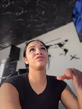 Isabella-Teen online show from June 10, 1:10 pm