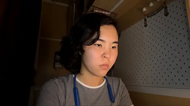 JennyCarpenter online show from April 16, 4:35 am