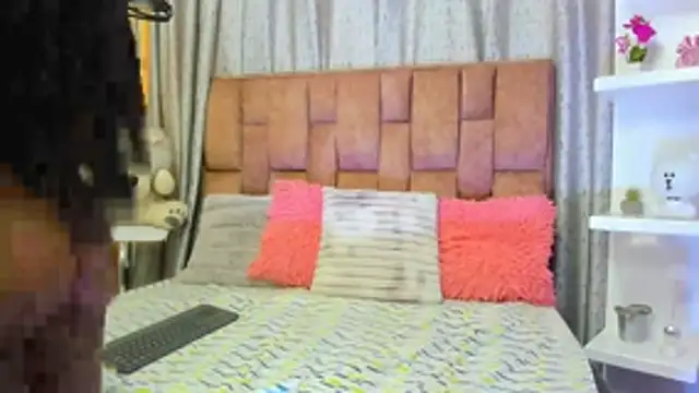 alix noa online show from November 11, 7:33 pm