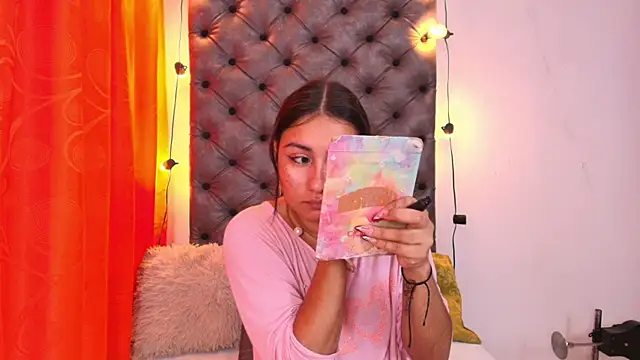 Luna021 1 online show from January 6, 9:40 pm