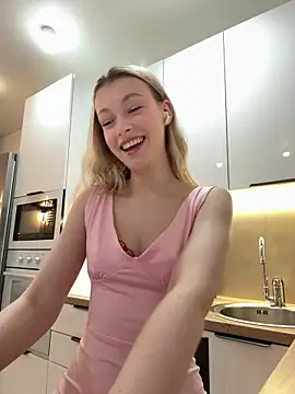 FriendlyFire 18 online show from April 25, 9:56 pm