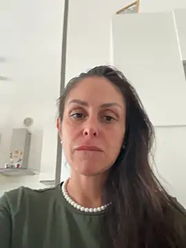 ainaht online show from April 11, 1:37 pm