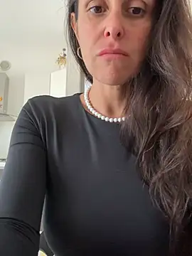 ainaht online show from April 23, 1:46 pm