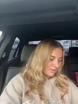 Sapphireroseee online show from November 6, 2:23 pm