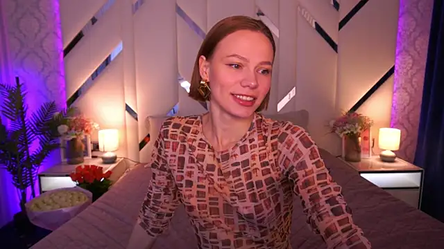 ShyySiren online show from April 20, 1:47 pm