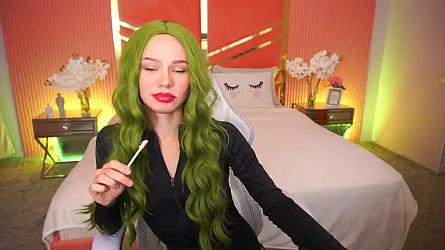 Snapshot of ShyySiren chatting on September 20, 6:34 am ShyySiren online show from September 20, 6:34 am