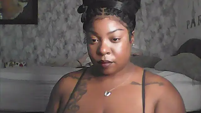BellaBlaze25 online show from June 5, 7:31 pm