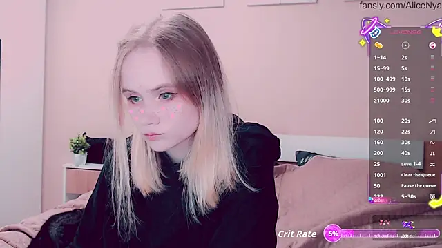 Snapshot of AliceNya_cute chatting on September 17, 4:54 am AliceNya cute online show from September 17, 4:54 am