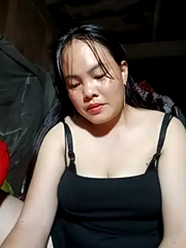 emilyzz online show from April 24, 1:25 pm