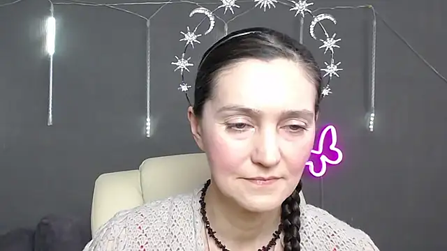 TayaFinch online show from April 25, 1:41 pm