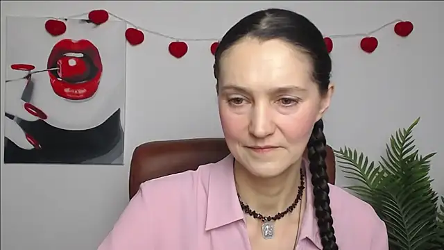 TayaFinch online show from February 17, 1:21 pm