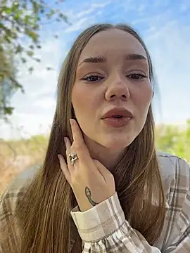 MilaMoone online show from April 29, 11:13 am