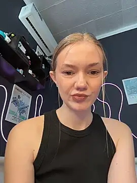 MilaMoone online show from February 28, 11:53 am