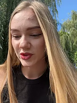 MilaMoone online show from September 17, 10:46 am