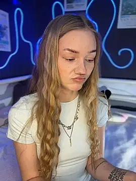 MilaMoone online show from April 23, 12:29 pm