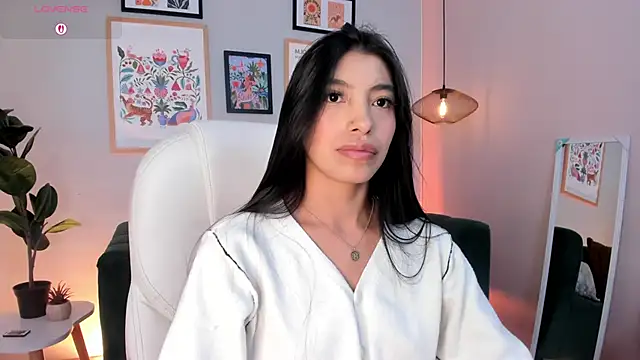 Tiffany Low online show from June 21, 4:55 pm