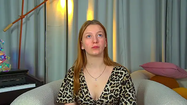 BeatriceBinoche online show from February 1, 7:12 pm