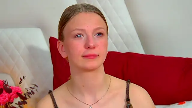 BeatriceBinoche online show from April 25, 6:27 pm