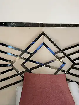 MiaKane99 online show from April 18, 9:15 pm