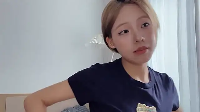 Meng 777 online show from April 28, 8:07 am