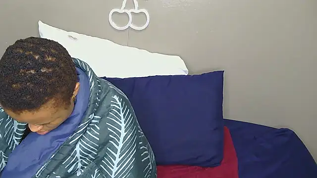 Serafynn online show from October 3, 12:05 am