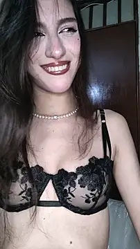 Emily-hottson online show from December 19, 3:43 am