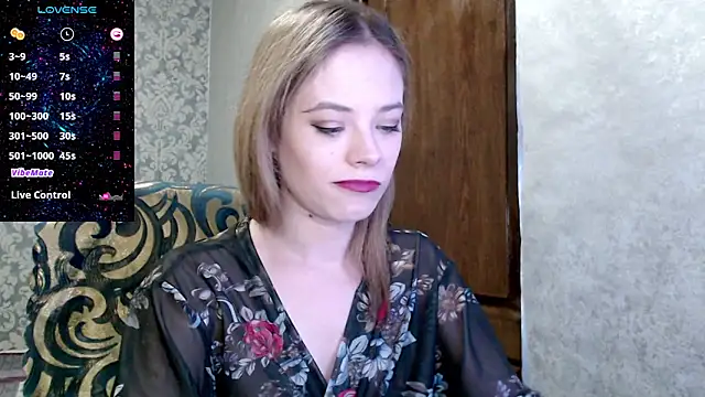 Kate  Loves online show from November 10, 7:31 pm