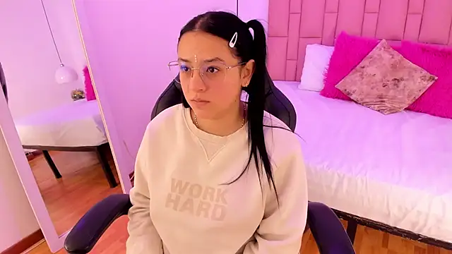 Amy Ferreira online show from January 7, 6:06 am