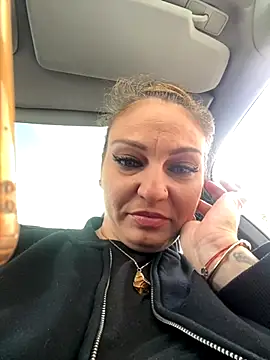 Snapshot of Cristalmegan chatting on October 14, 7:33 am Cristalmegan online show from October 14, 7:33 am