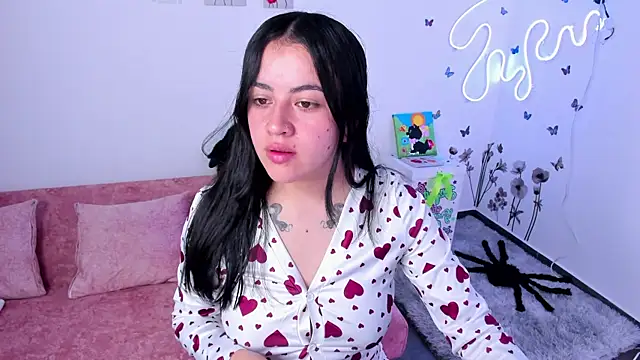 lilielou  online show from December 22, 5:16 pm