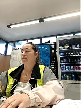 bichota85 online show from October 7, 10:08 am