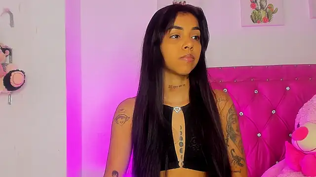 dahiiangomezz online show from February 12, 6:09 pm