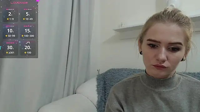 Snapshot of Ange_Lus chatting on October 6, 9:19 pm Ange Lus online show from October 6, 9:19 pm