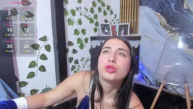 brittanyy20 online show from January 8, 12:31 pm