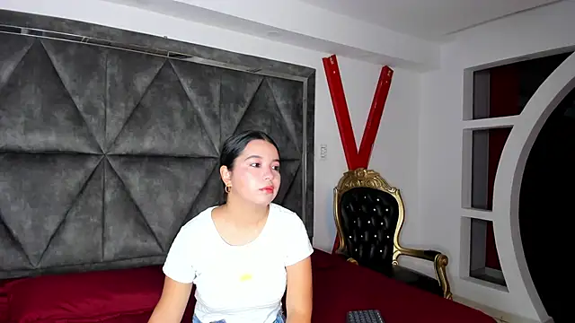 LunaWiill  online show from September 21, 5:11 pm