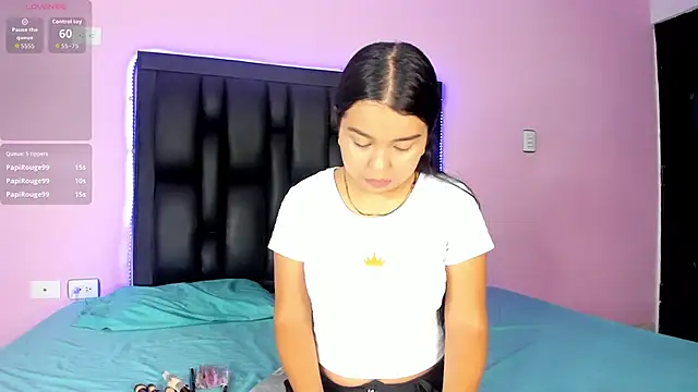 LunaWiill  online show from November 11, 12:13 pm