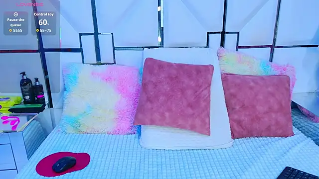 SabrinnaTaylor online show from November 3, 7:18 pm